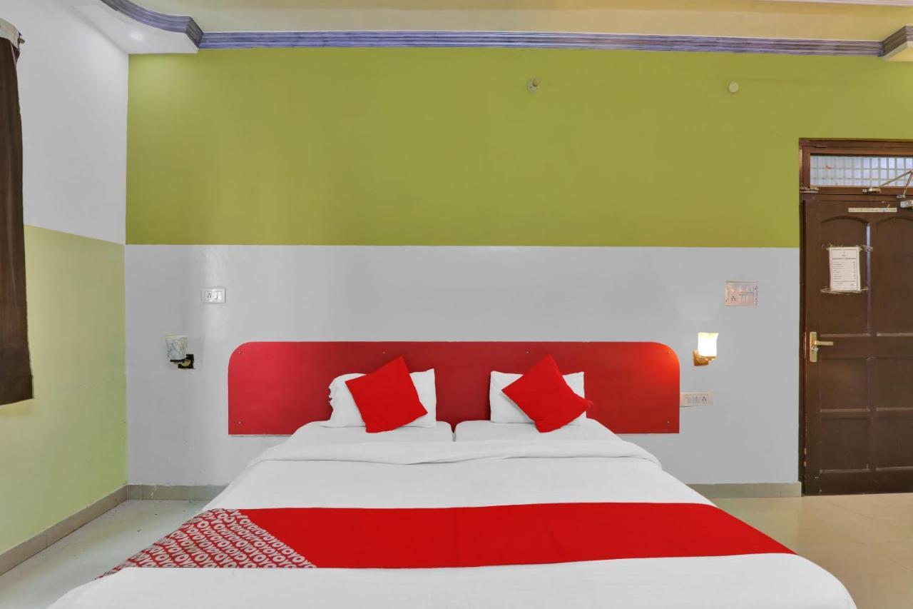 Oyo 82407 K Shree Guest House Варанаси Экстерьер фото