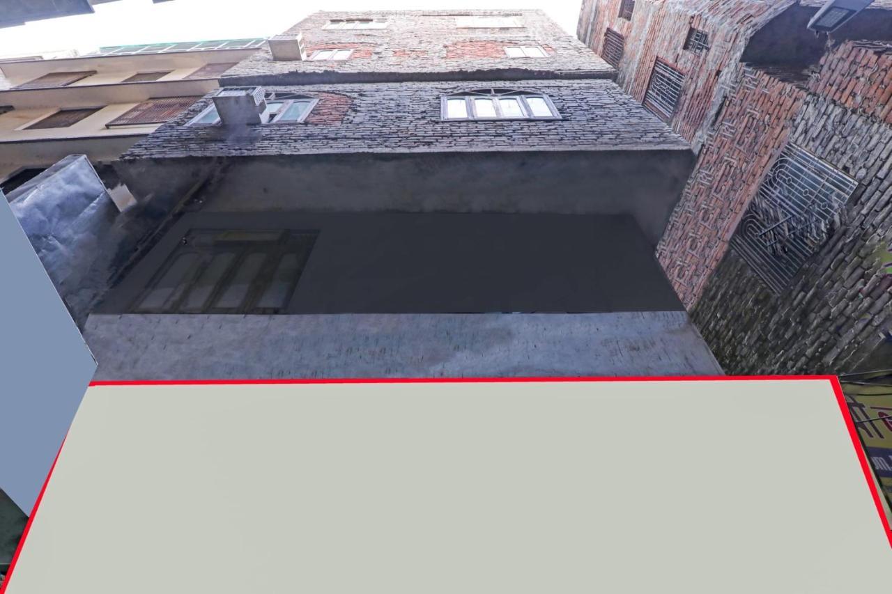 Oyo 82407 K Shree Guest House Варанаси Экстерьер фото